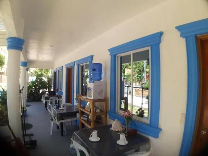 Jah'S Anemone Dive Guesthouse Moalboal Exterior photo