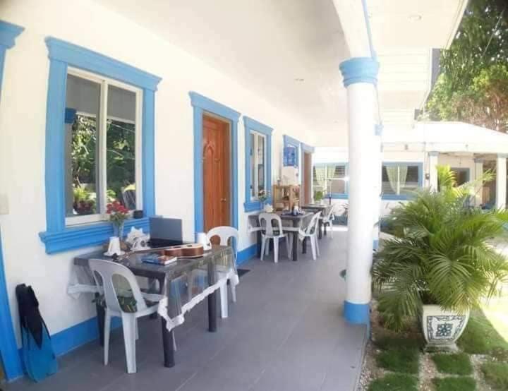 Jah'S Anemone Dive Guesthouse Moalboal Exterior photo
