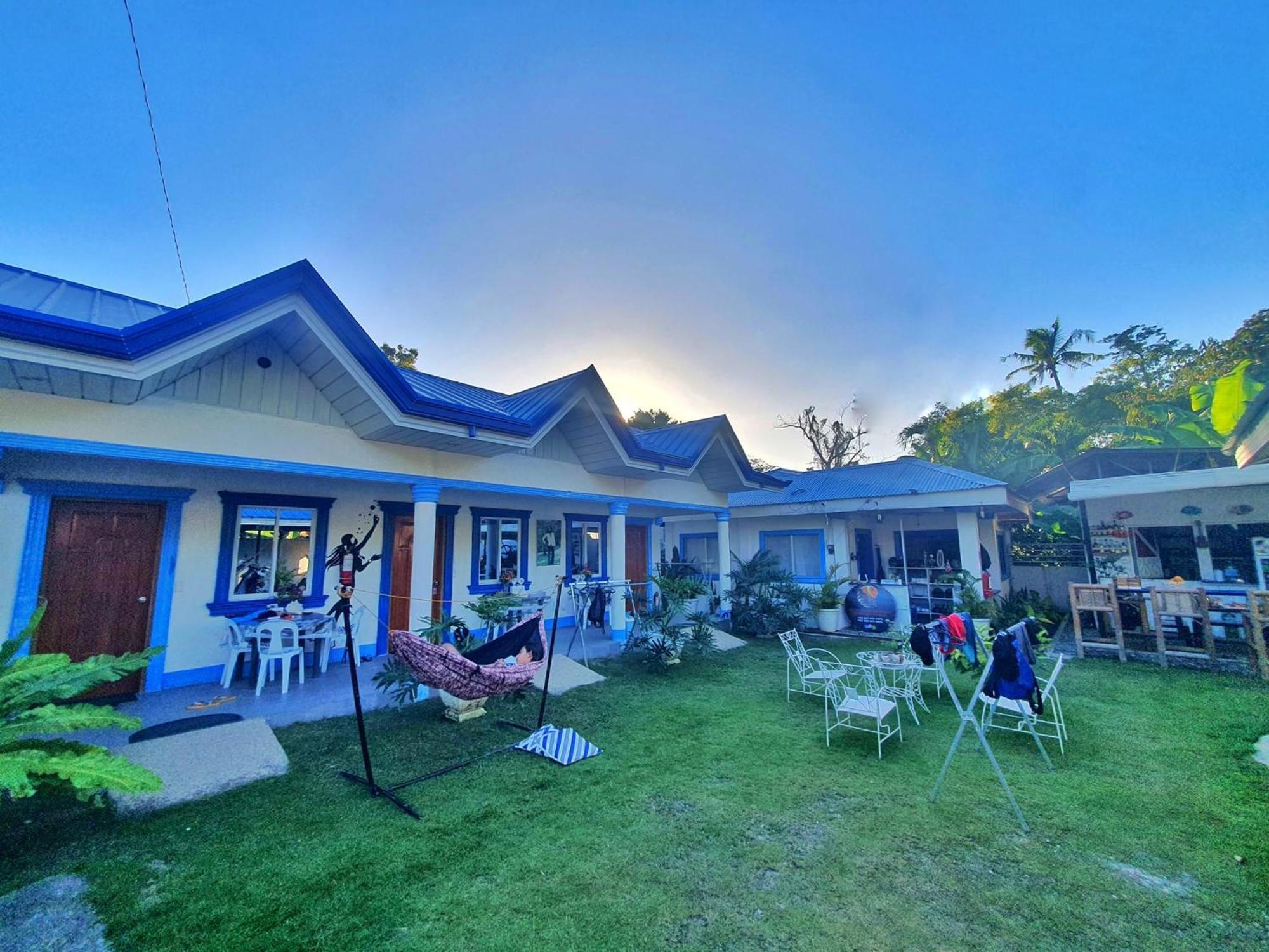Jah'S Anemone Dive Guesthouse Moalboal Exterior photo